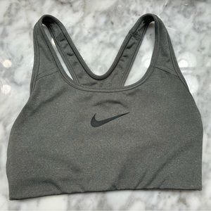 grey nike bra 🩶